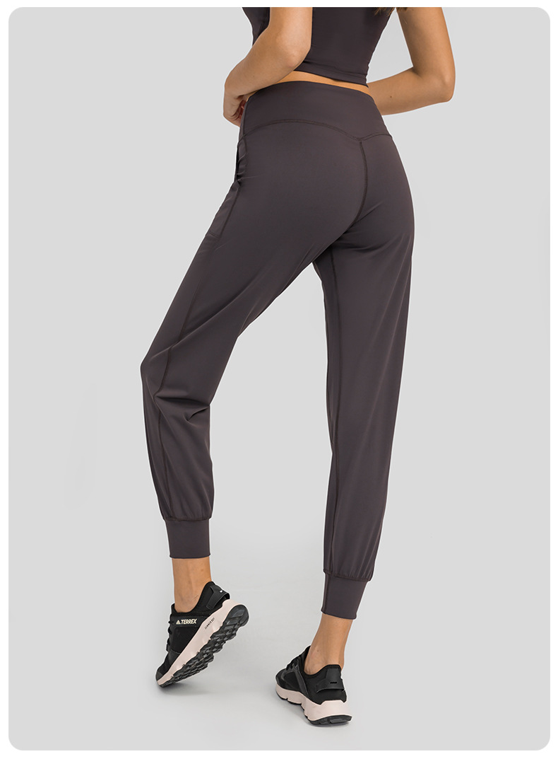 tight yoga pants with side pockets