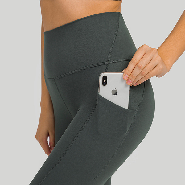 yoga pants with pockets for women